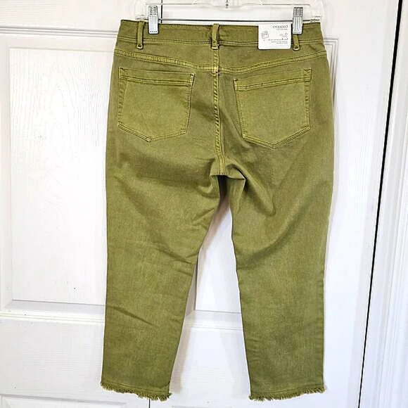NWT J. Jill Cropped Light Olive Wash Capri Jeans with Raw Edge Hem, Size 6 - Picture 7 of 10